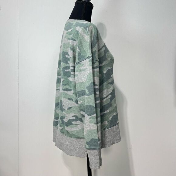 Time and Tru Camo Crew Neck Sweatshirt Size Small Women’s Green and Grey - Picture 4 of 10